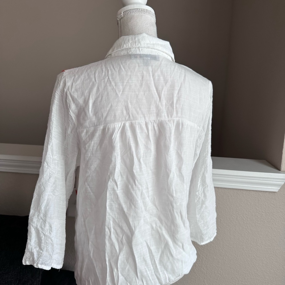 Embroidered Floral Blouse - Picture 9 of 12